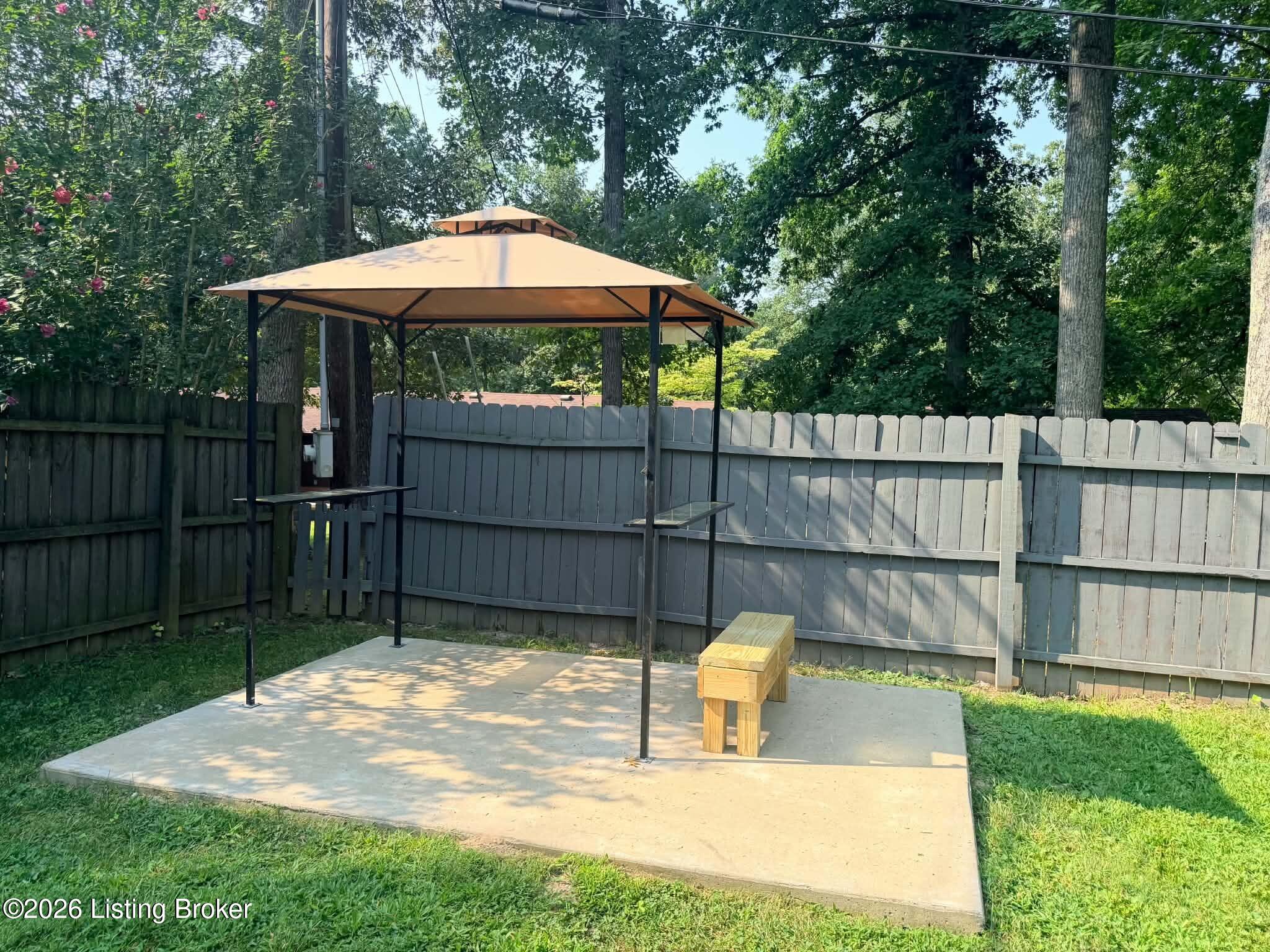 207 Woods Road Elizabethtown, KY 42701 - Photo 14 of 50 a84ee294-908f-4ce9-a419-c2967cc861f3