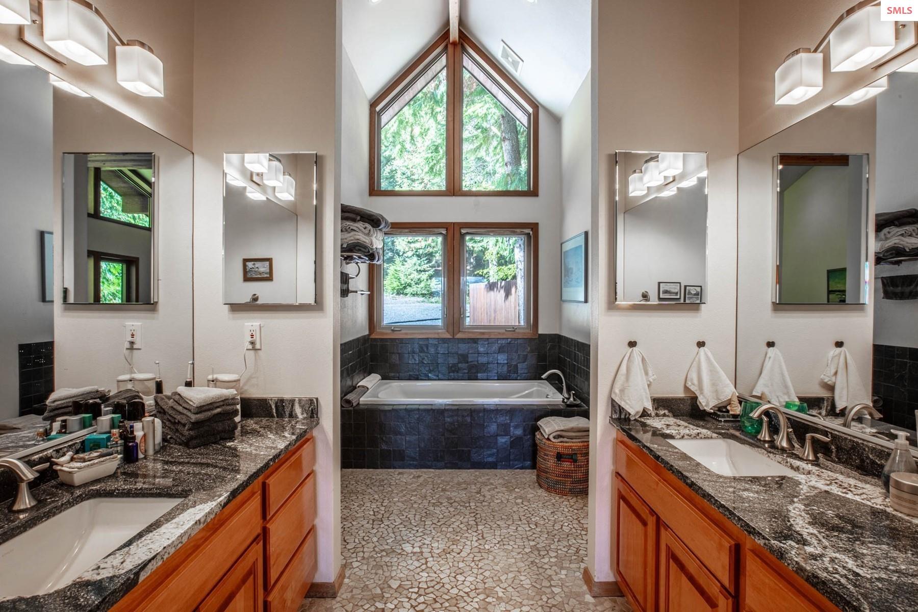 25 Inspiration Way Sandpoint, ID 83864 - Photo 28 of 76 Double Sinks, Soaking Tub