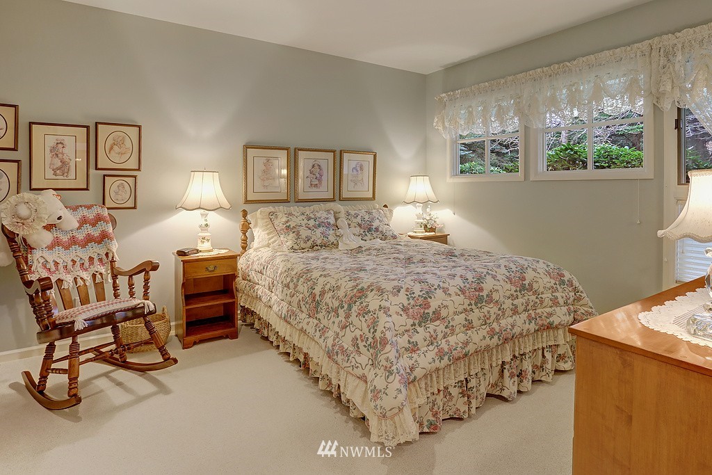 21809 35th Avenue Southeast Bothell, WA 98021 - Photo 16 of 18
