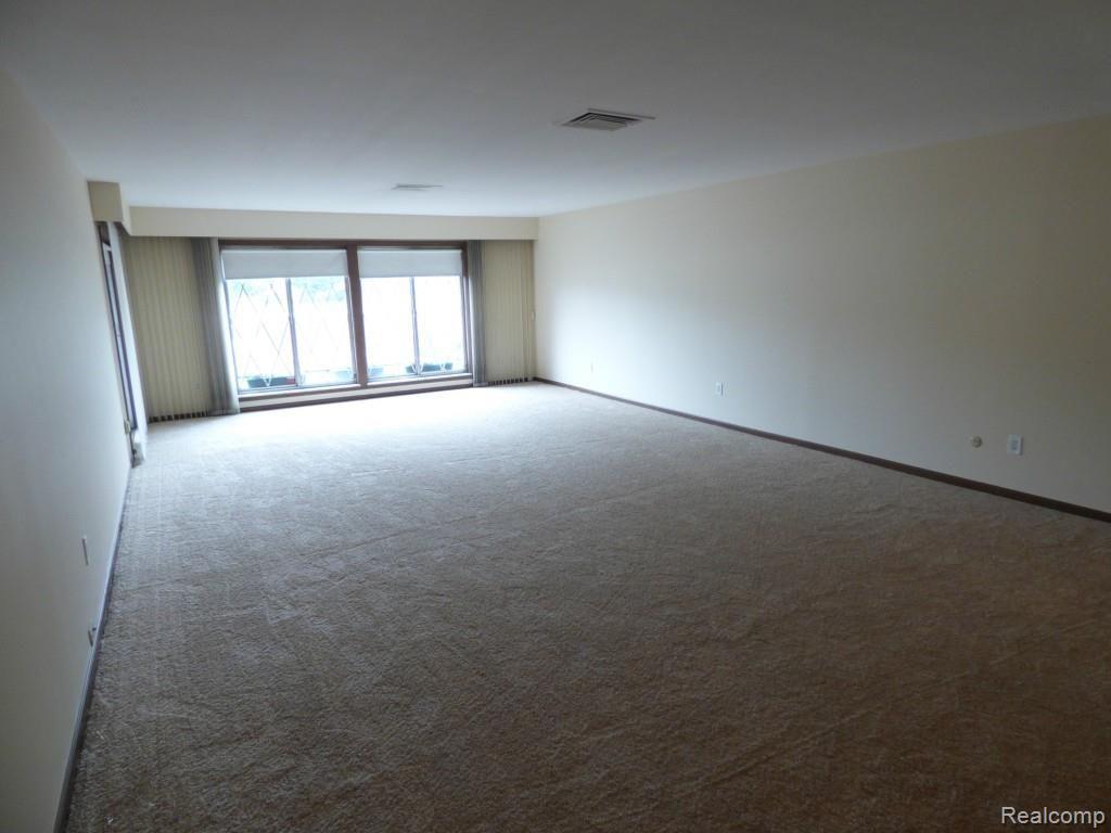 25720 Southfield Road, Unit 102 Southfield, MI 48075 - Photo 19 of 39