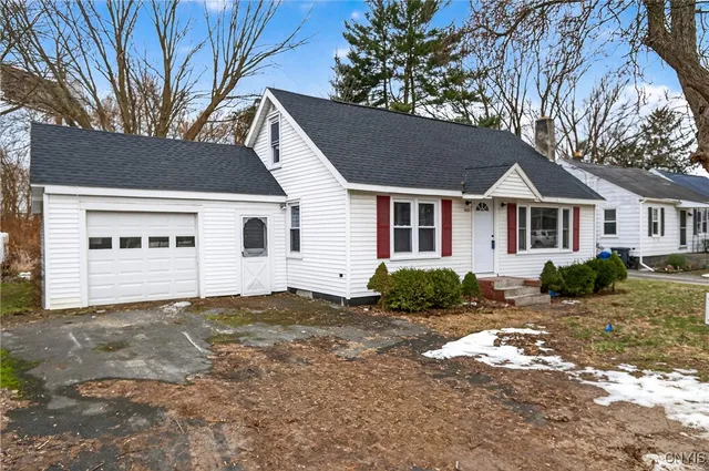 $234,900 | 5632 Cir Drive West, Cicero, NY 13039