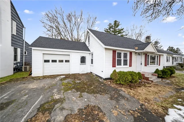 $234,900 | 5632 Cir Drive West, Cicero, NY 13039