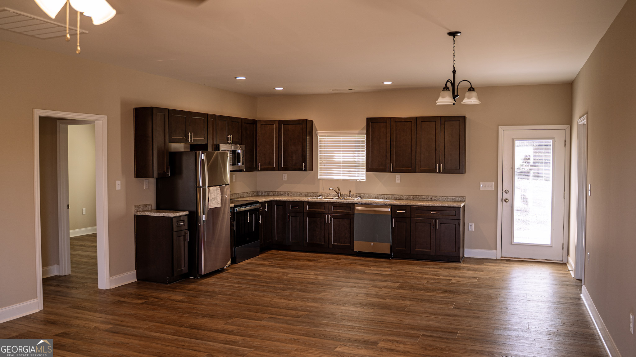 1401 Lincoln Road Griffin, GA 30223 - Photo 2 of 11