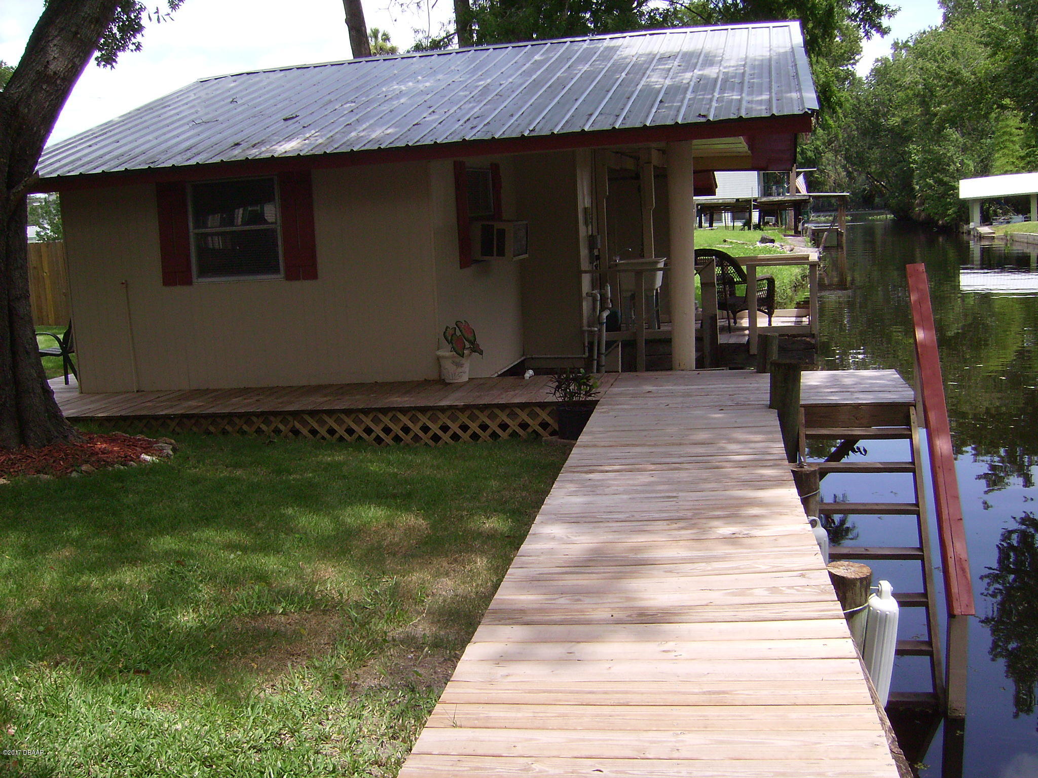 56326 Hickory Road Astor, FL 32102 - Photo 6 of 33 Guest/Boat House