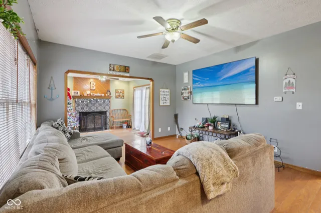 $379,900 | 46 West County Road 1000 South, Cloverdale, IN 46120