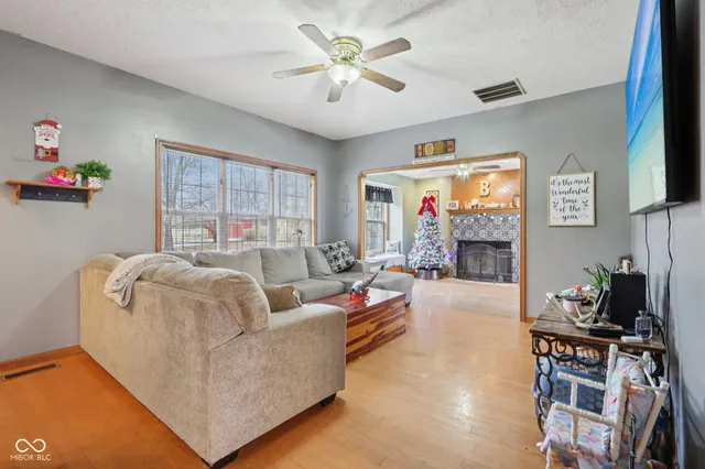 $379,900 | 46 West County Road 1000 South, Cloverdale, IN 46120