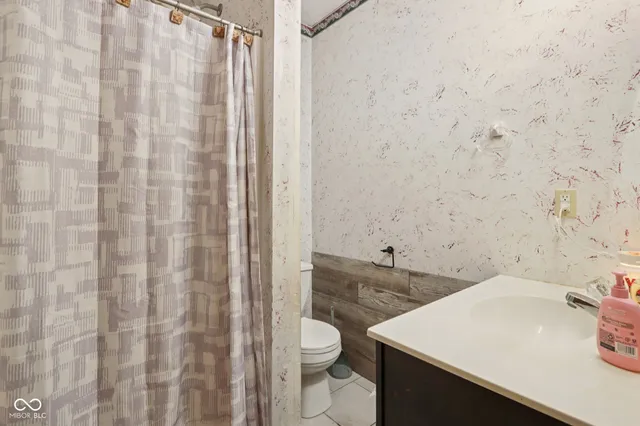 $379,900 | 46 West County Road 1000 South, Cloverdale, IN 46120