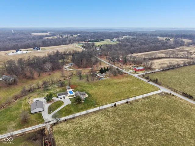 $379,900 | 46 West County Road 1000 South, Cloverdale, IN 46120