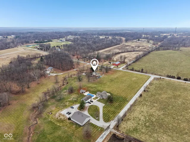 $379,900 | 46 West County Road 1000 South, Cloverdale, IN 46120