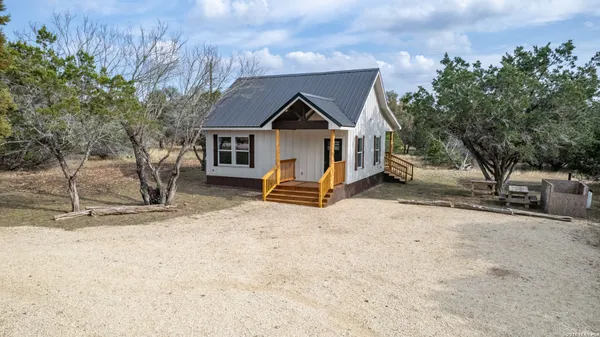 $229,900 | 60 Loop Uvalde Tx 78801, Uvalde, TX 78801
