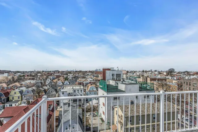 $699,000 | 112-02 Northern Boulevard, Unit 6G | North Corona