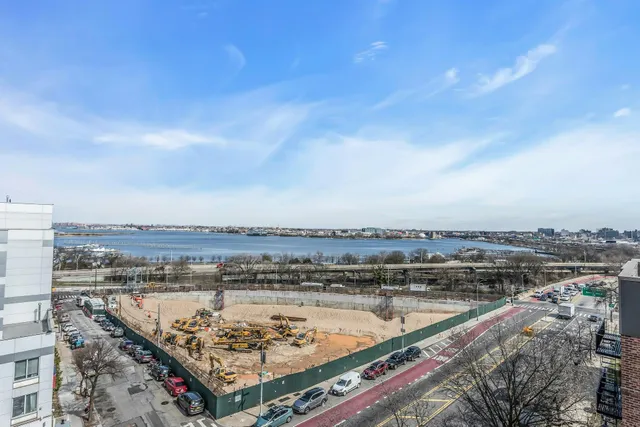 $699,000 | 112-02 Northern Boulevard, Unit 6G | North Corona