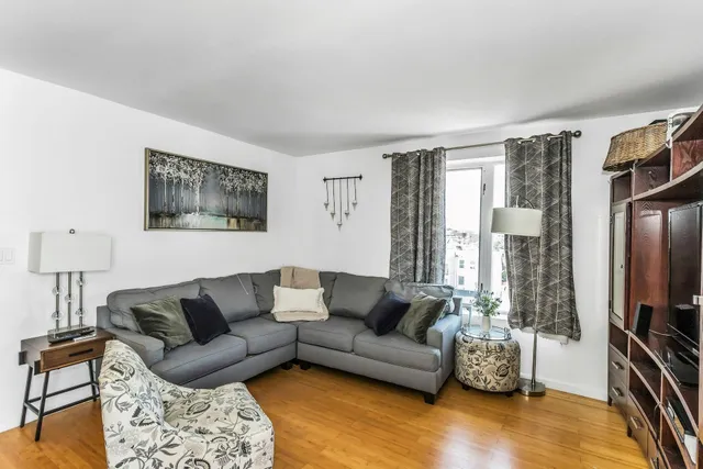 $699,000 | 112-02 Northern Boulevard, Unit 6G | North Corona