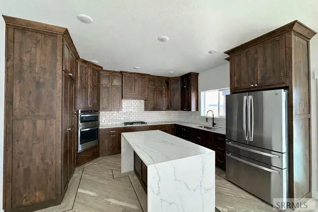 $699,999 | 4038 East 545 North, Rigby, ID 83442