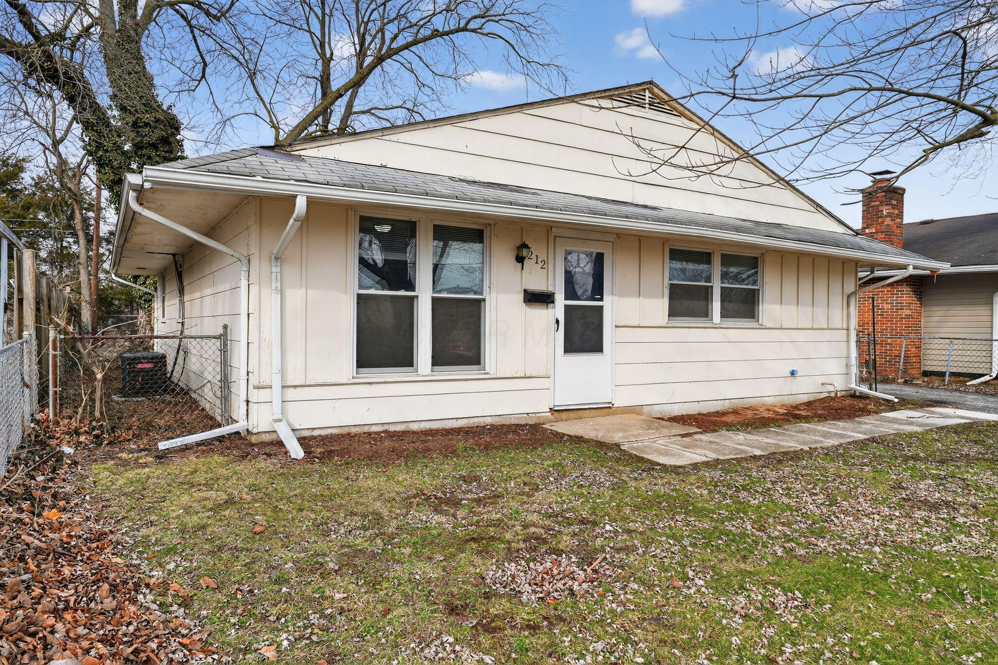 212 East Alcott Road Columbus, OH 43207 - Photo 30 of 31 06_212_E_Alcott_Rd_Columbus_OH_43207-Ext