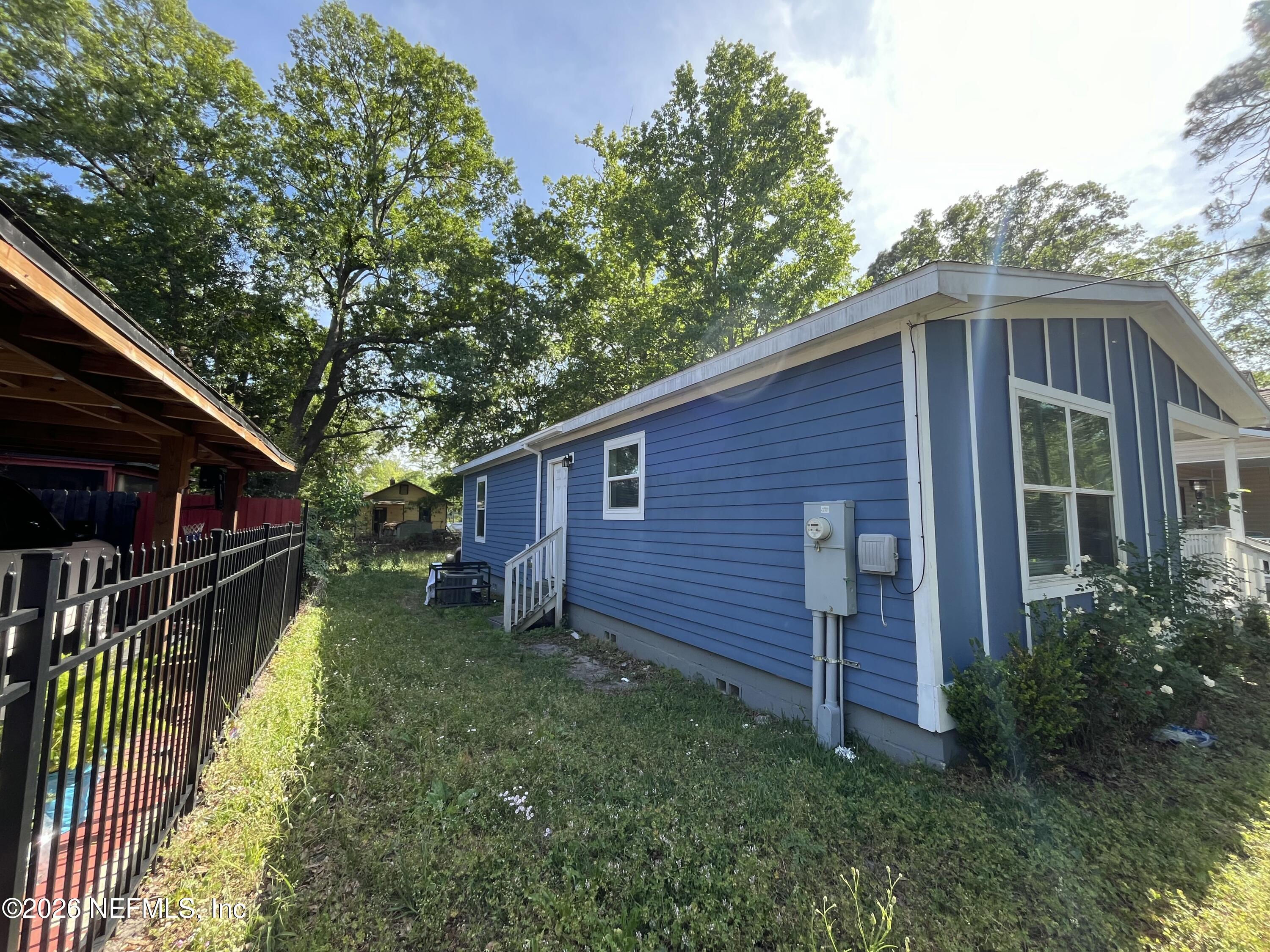 1958 Morehouse Road Jacksonville, FL 32209 - Photo 2 of 16 IMG_0935