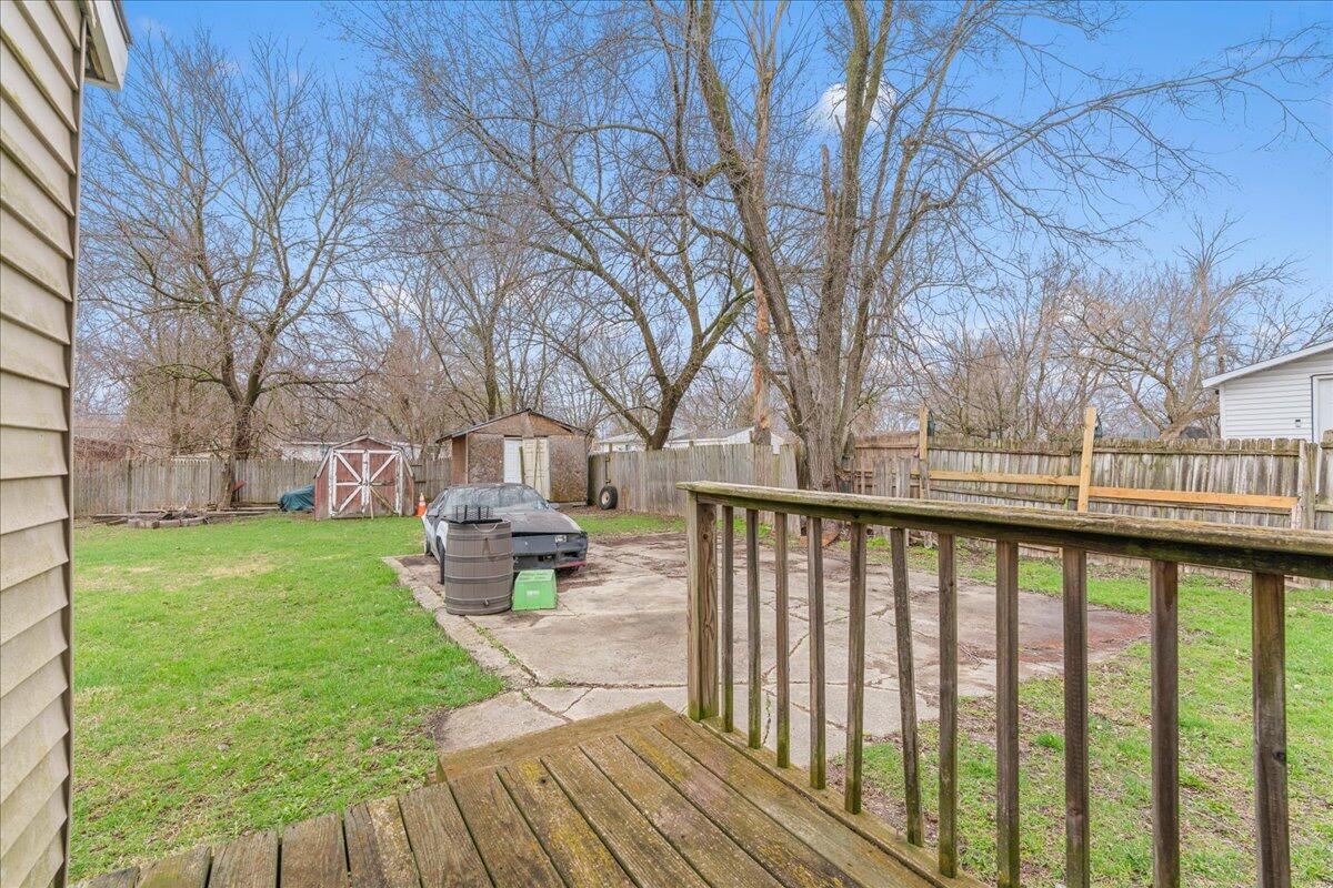 4924 Pleasant Grove Road Lansing, MI 48910 - Photo 25 of 26 25-Media Jett - 23