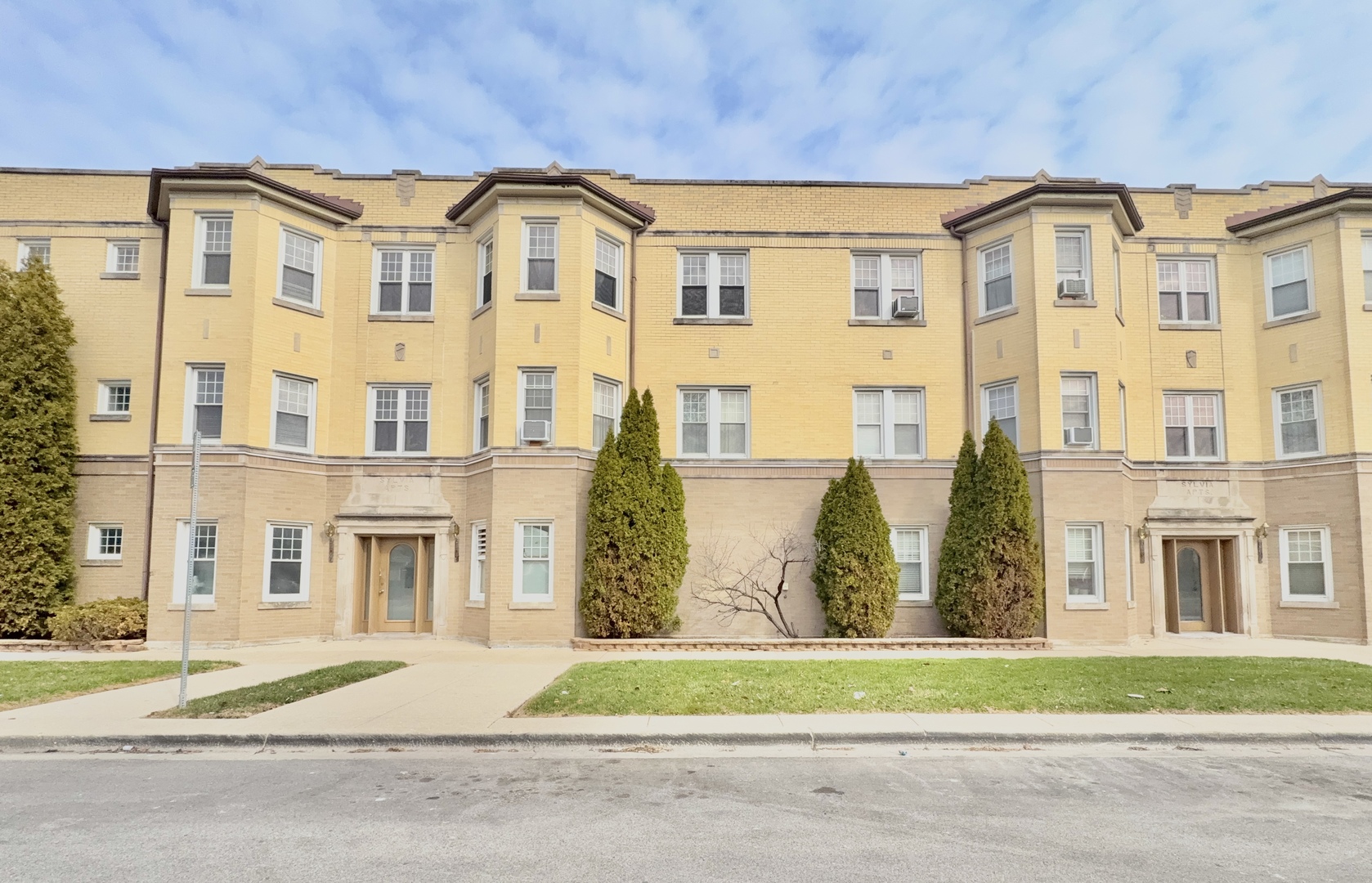 6409 23rd Street, Unit 8 Berwyn, IL 60402 - Photo 1 of 22