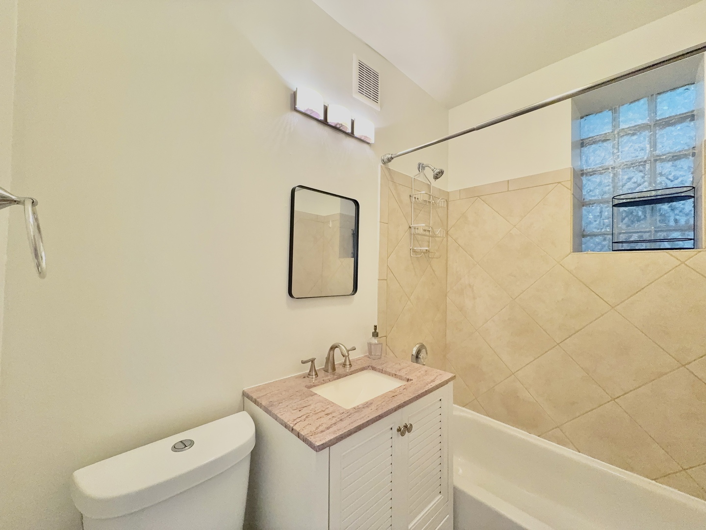 6409 23rd Street, Unit 8 Berwyn, IL 60402 - Photo 9 of 22