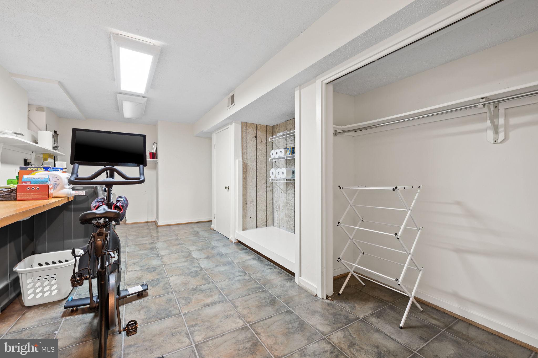 8300 Old Tree Court Springfield, VA 22153 - Photo 31 of 39 Gallery Image 31
