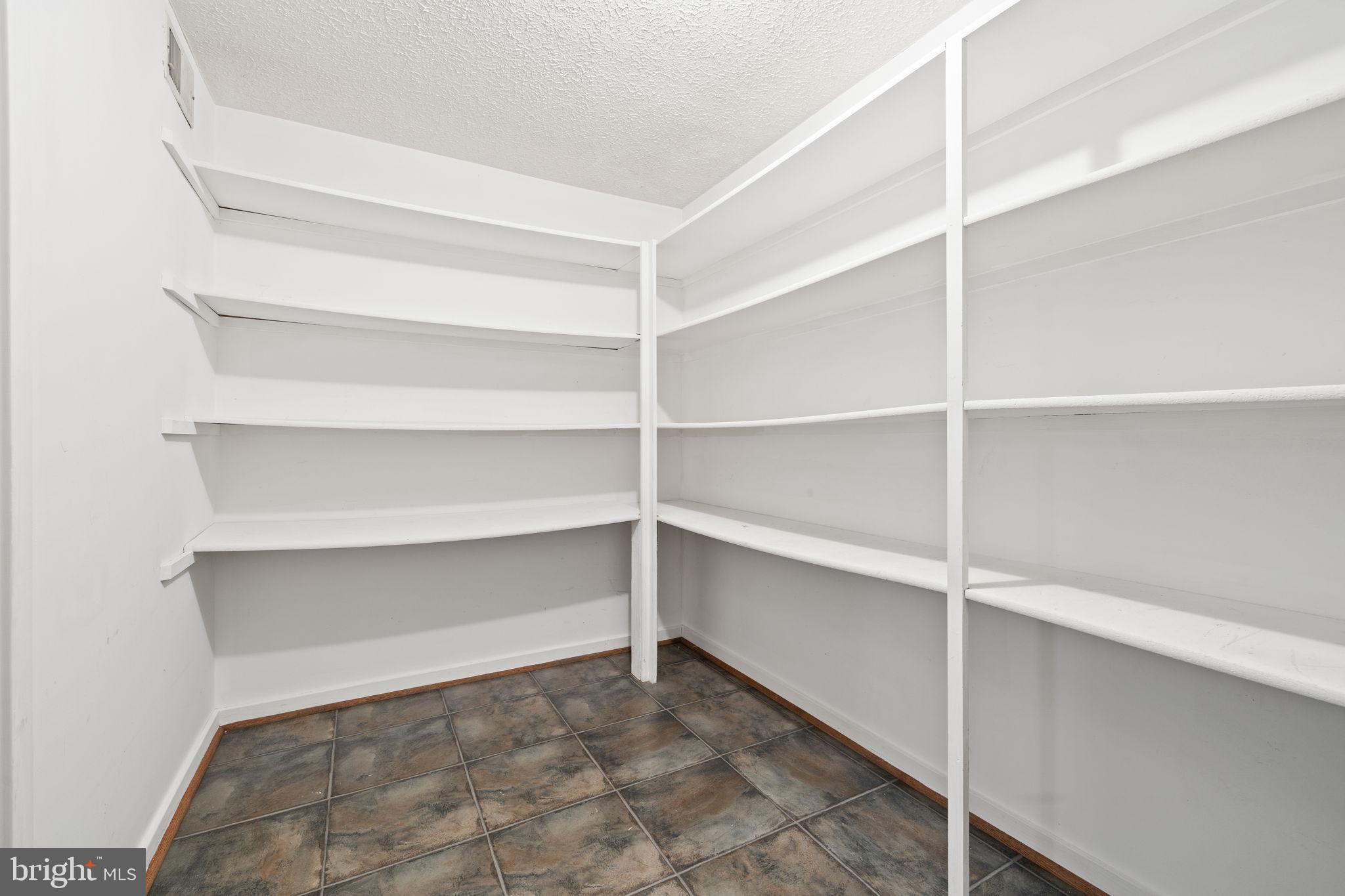 8300 Old Tree Court Springfield, VA 22153 - Photo 32 of 39 Gallery Image 32