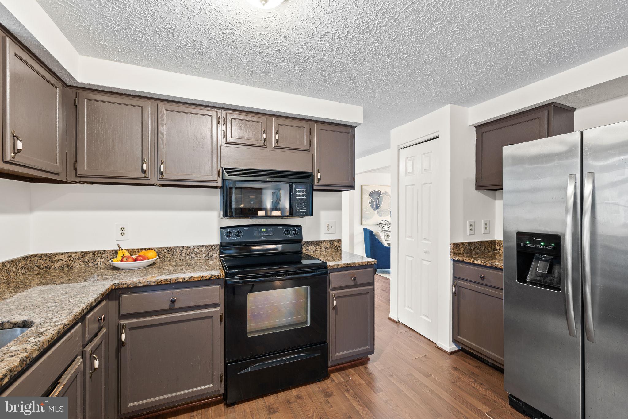 8300 Old Tree Court Springfield, VA 22153 - Photo 6 of 39 Gallery Image 6
