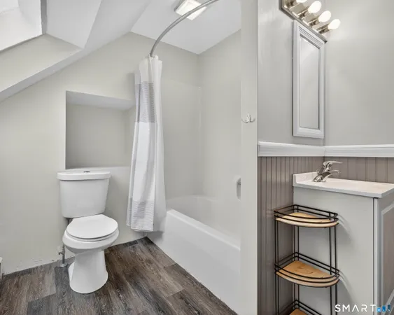 a view of a kitchen with an oven