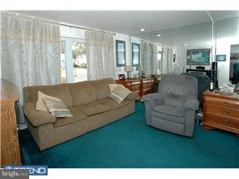 1443 St John Road Abington, PA 19001 - Photo 2 of 12 Living Room