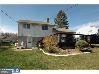 1443 St John Road Abington, PA 19001 - Photo 7 of 12 Exterior Back