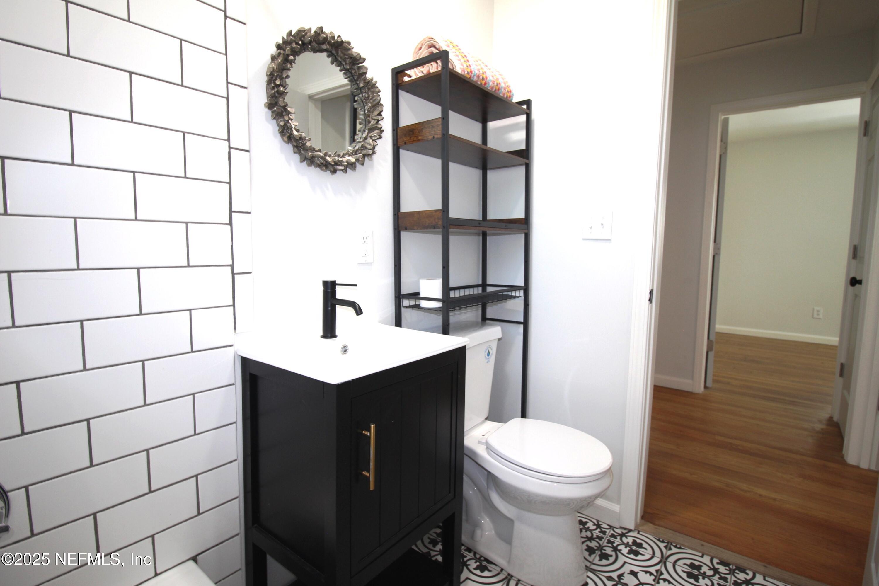 4702 Cedarwood Road Jacksonville, FL 32210 - Photo 30 of 32 BATH