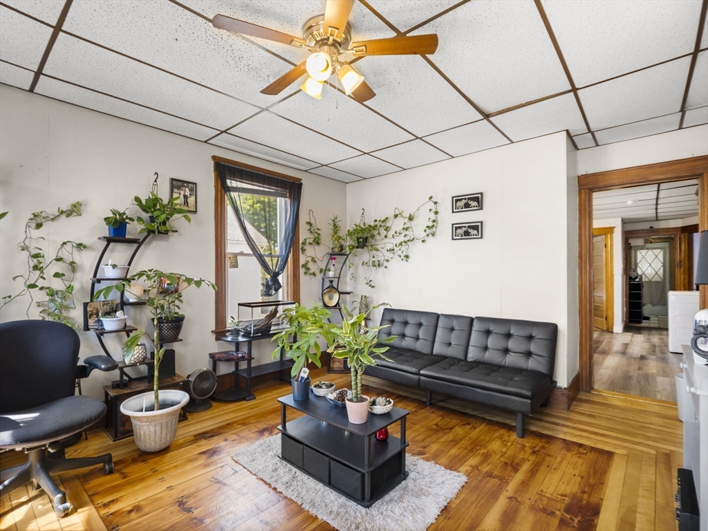 8 Douglas Street Worcester, MA 01603 - Photo 19 of 42