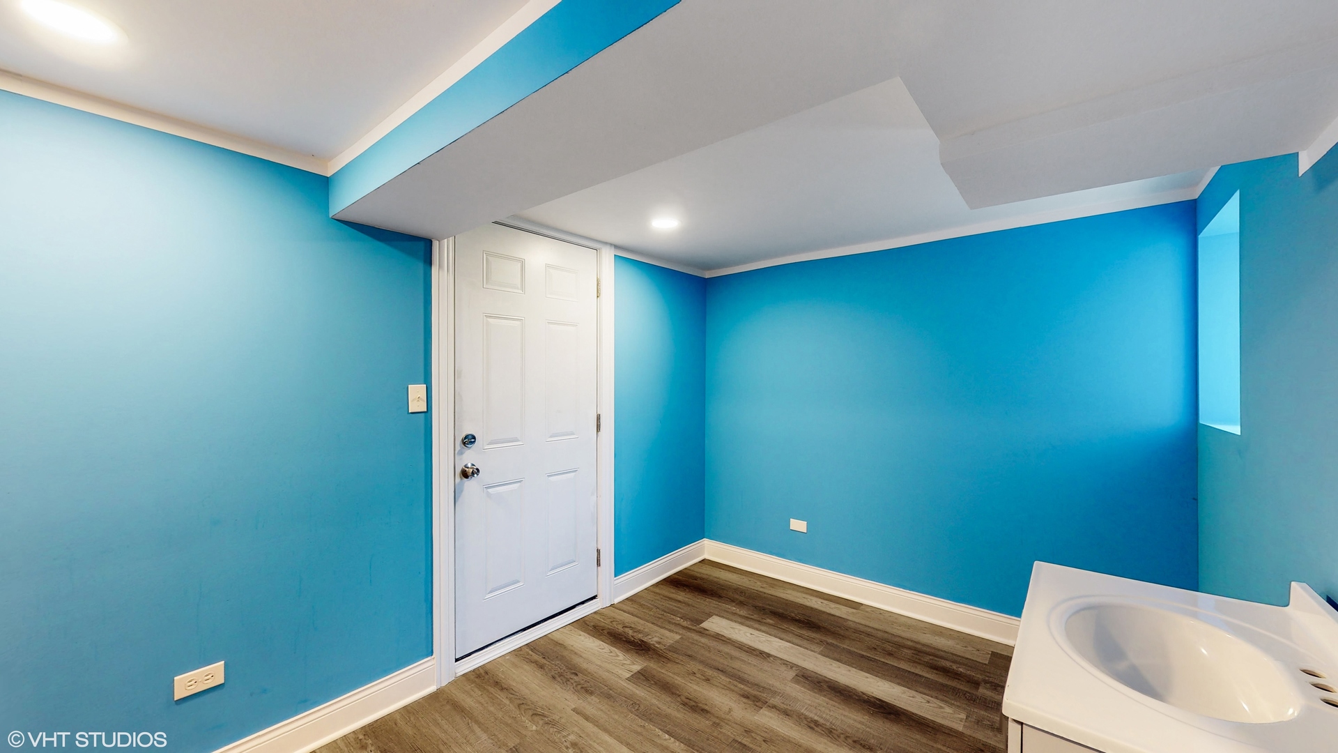 7316 South Peoria Street Chicago, IL 60621 - Photo 30 of 40 a bathroom with a toilet