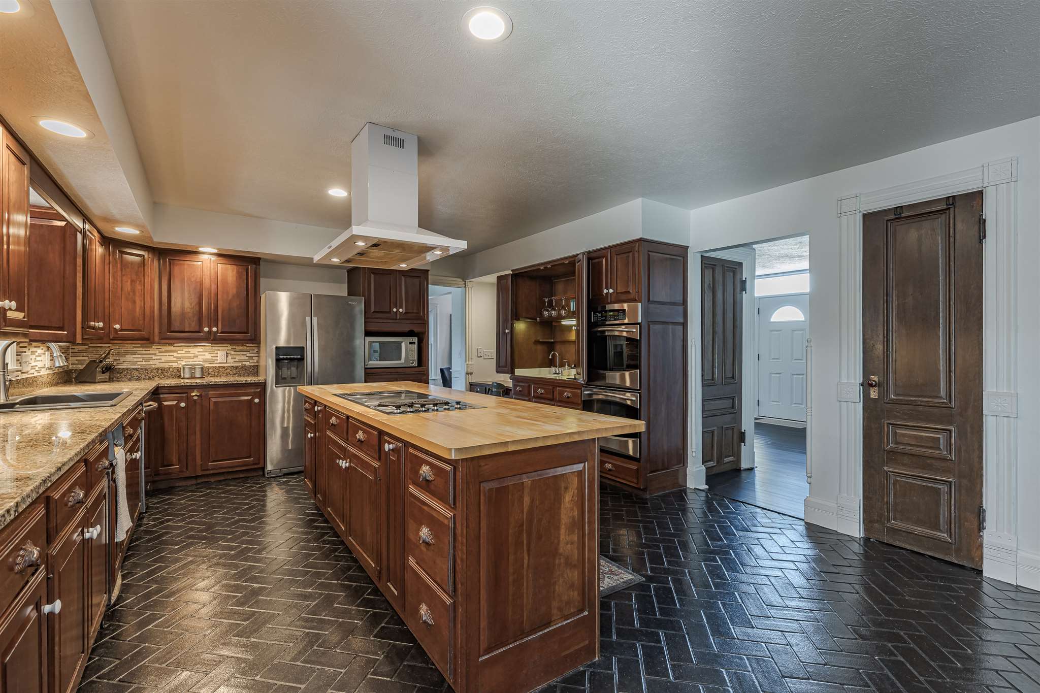 13788 Ireland Road Mishawaka, IN 46544 - Photo 13 of 35 Gallery Image 13