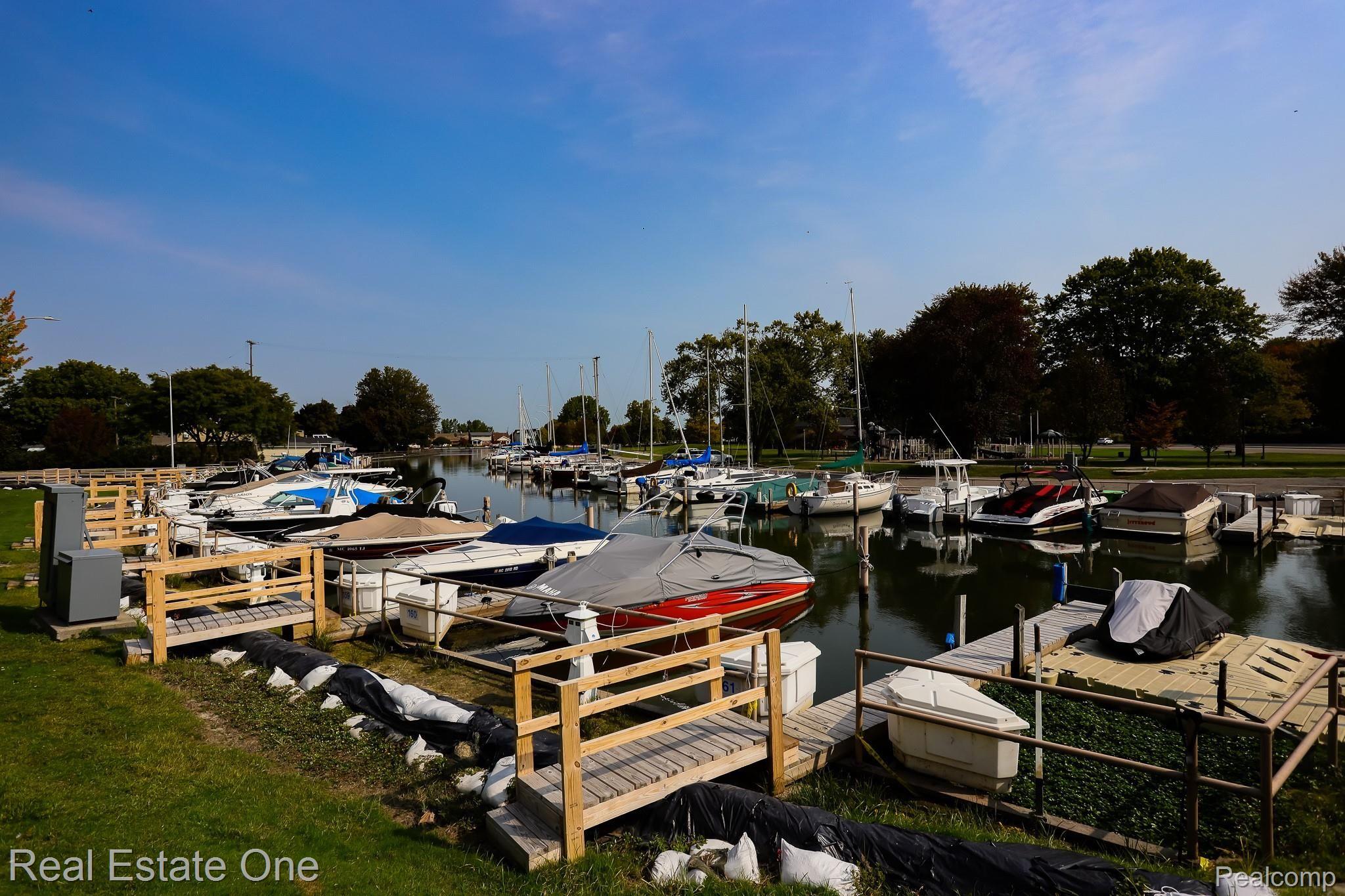 1698 Bournemouth Road Grosse Pointe, MI 48236 - Photo 40 of 42 grosse_point_27.jpg