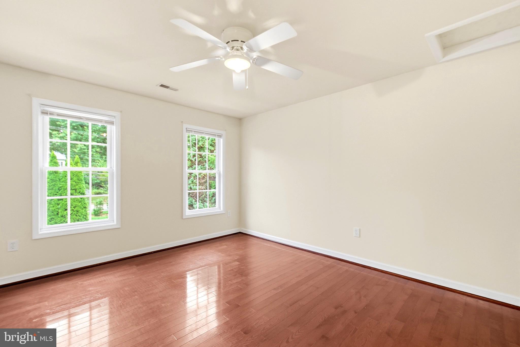 121 Kingsley Road Southeast Vienna, VA 22180 - Photo 40 of 81 Gallery Image 40
