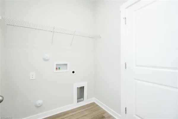 $315,999 | 409 East Lee Avenue, Yadkinville, NC 27055