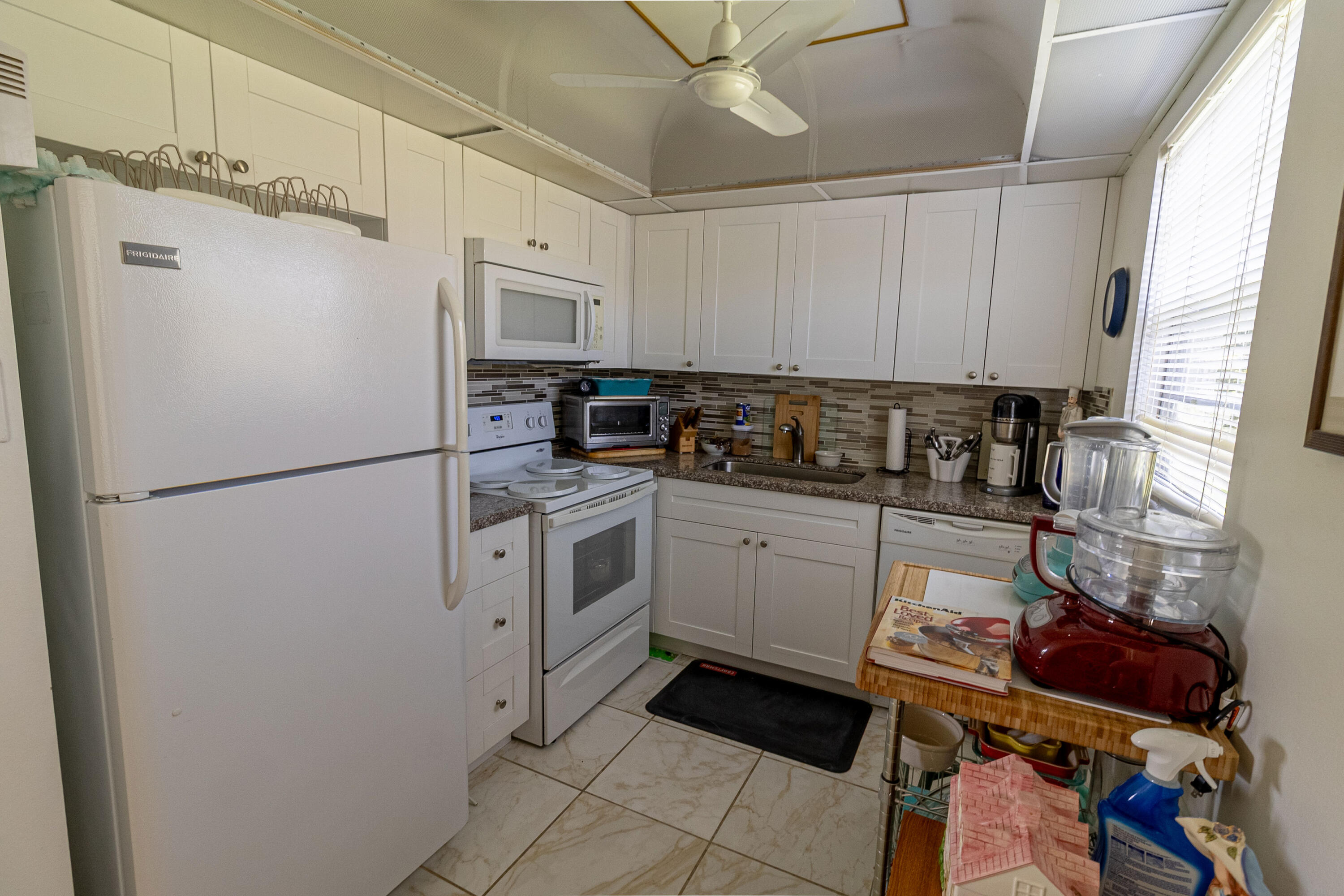 158 Mansfield D Boca Raton, FL 33434 - Photo 11 of 26 Kitchen-2