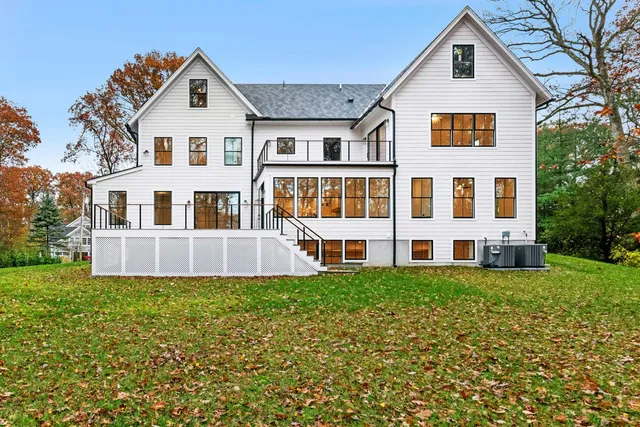 $4,900,000 | 20 Marianne Road, Darien, CT 06820