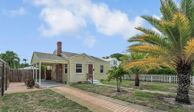 $525,000 | 720 North Ocean Breeze, Lake Worth Beach, FL 33460