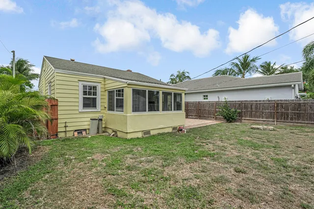 $525,000 | 720 North Ocean Breeze, Lake Worth Beach, FL 33460