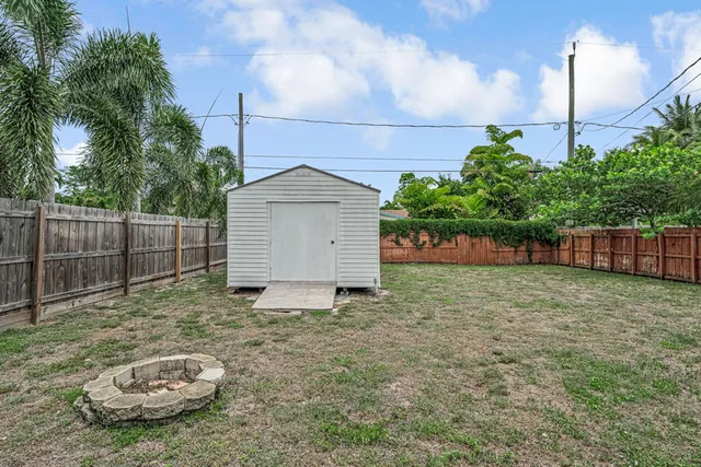 $525,000 | 720 North Ocean Breeze, Lake Worth Beach, FL 33460