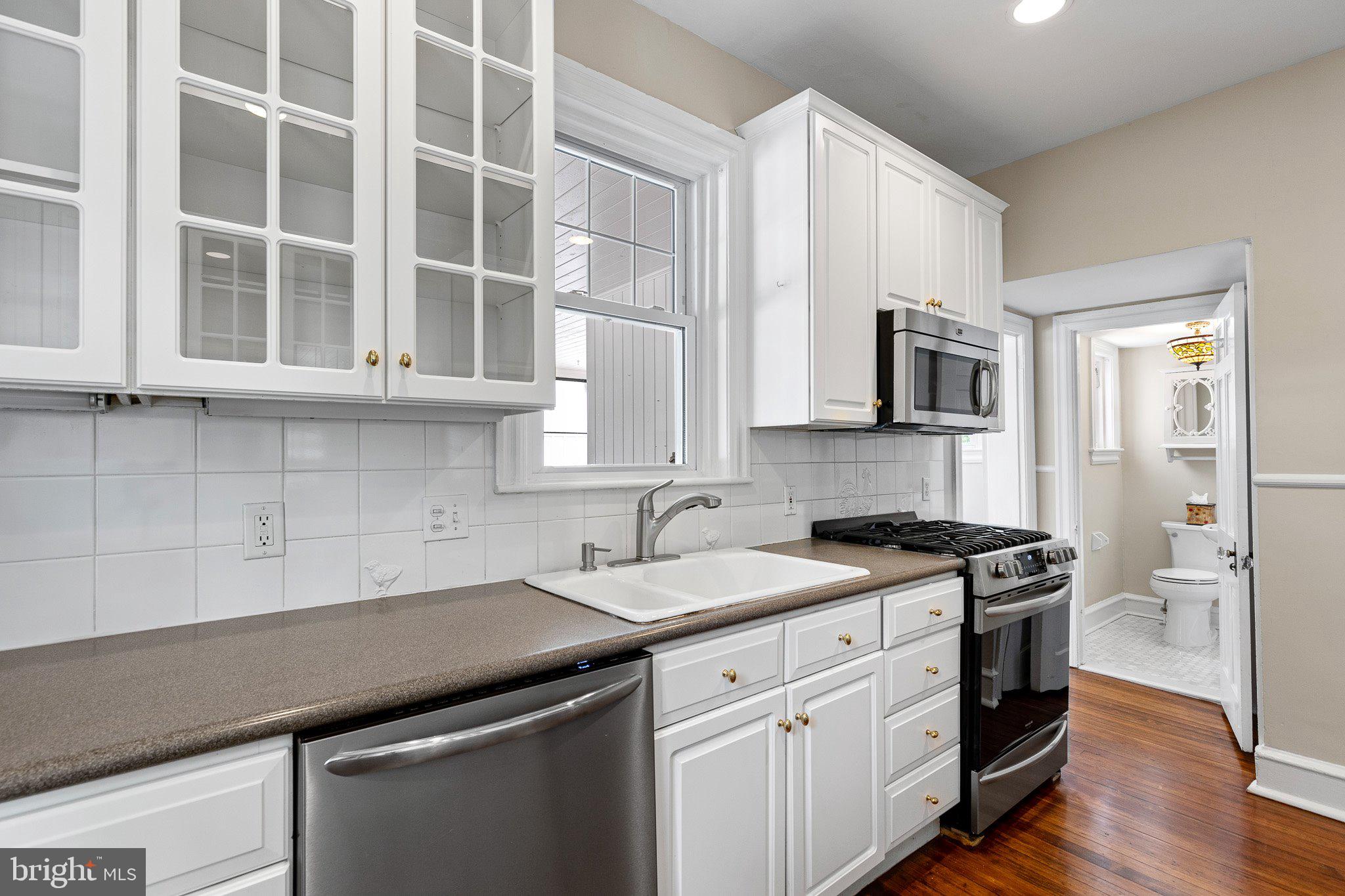 809 Shipley Road Wilmington, DE 19803 - Photo 24 of 51 Views towards the powder room