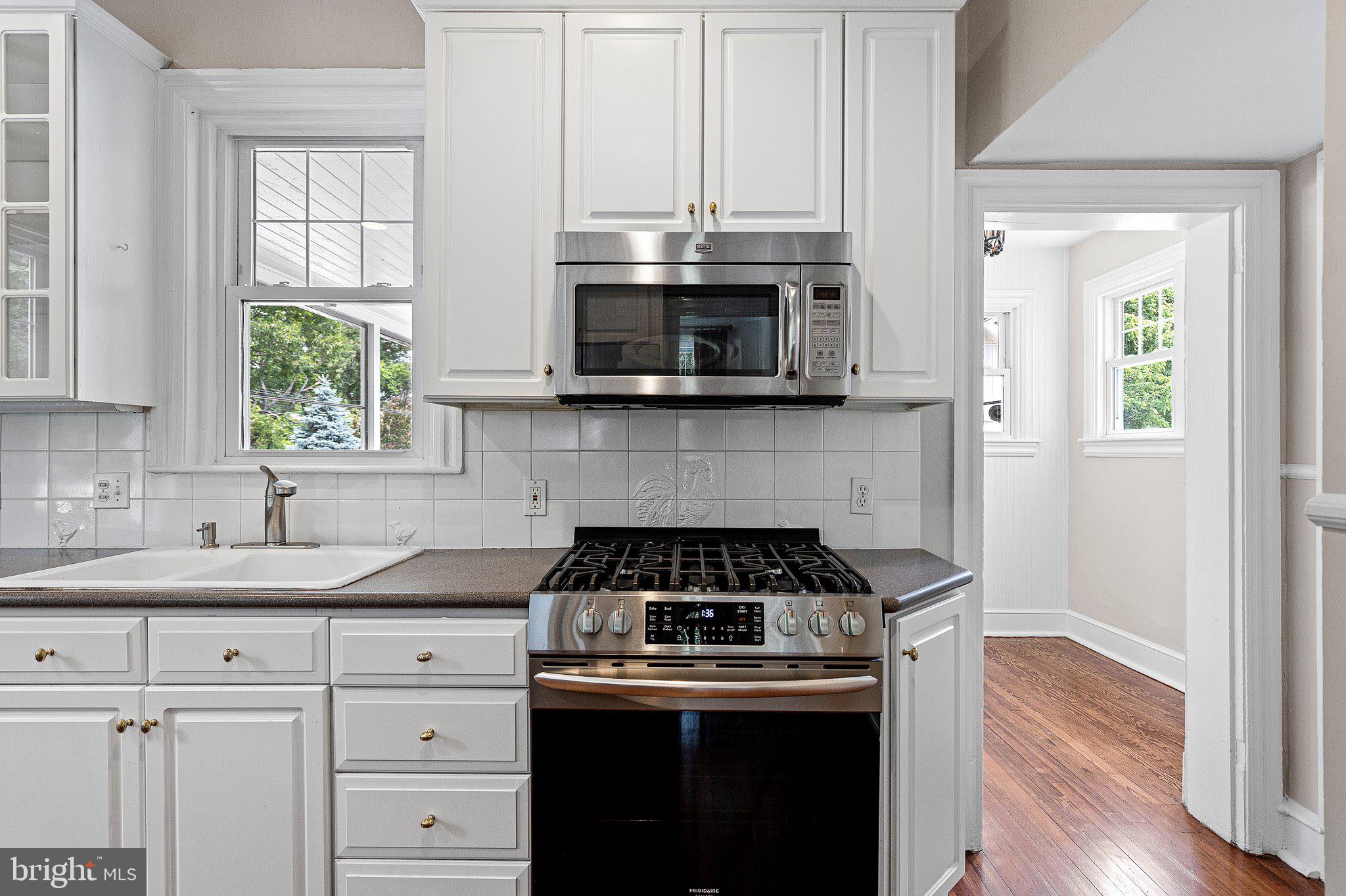 809 Shipley Road Wilmington, DE 19803 - Photo 25 of 51 Stainless steel appliances