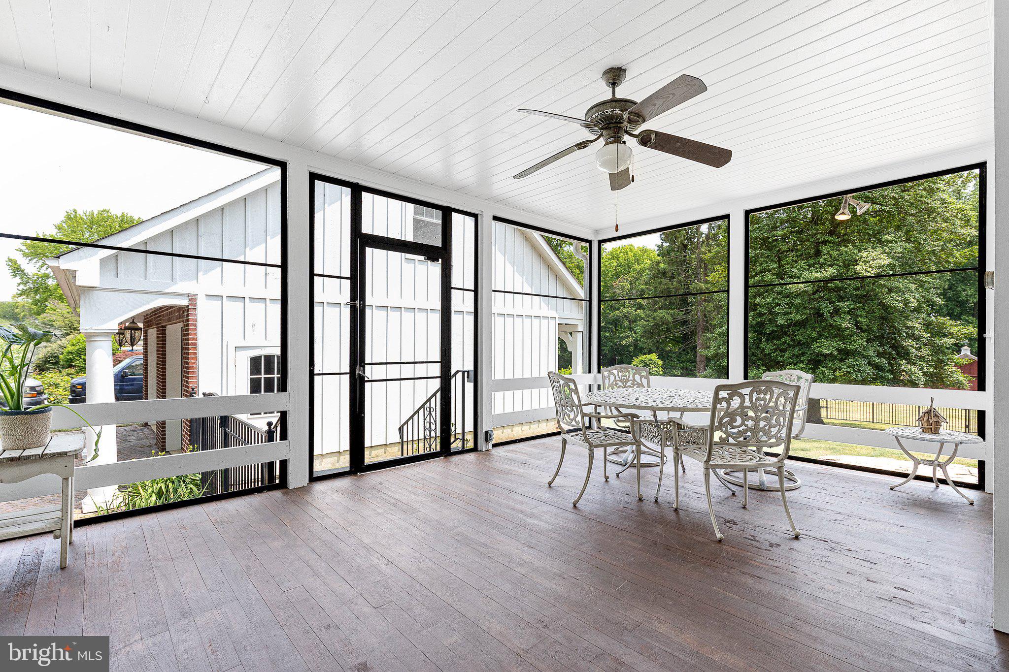 809 Shipley Road Wilmington, DE 19803 - Photo 28 of 51 Huge screened in porch