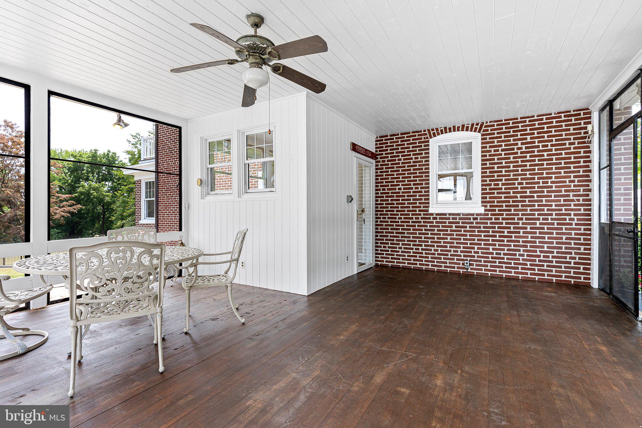 809 Shipley Road Wilmington, DE 19803 - Photo 29 of 51 Porch with beautiful wood floor