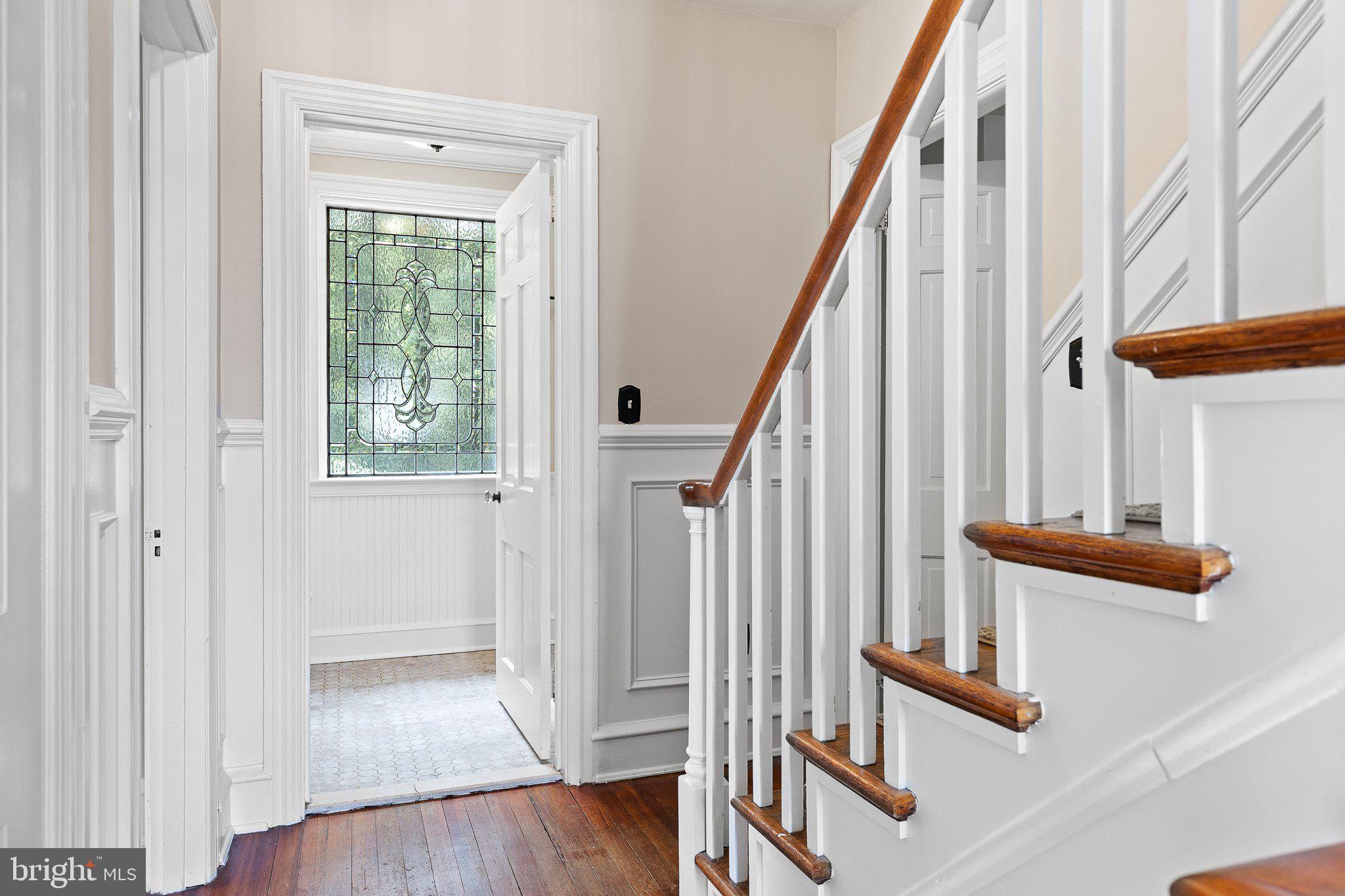 809 Shipley Road Wilmington, DE 19803 - Photo 39 of 51 Staircase to the 3rd floor