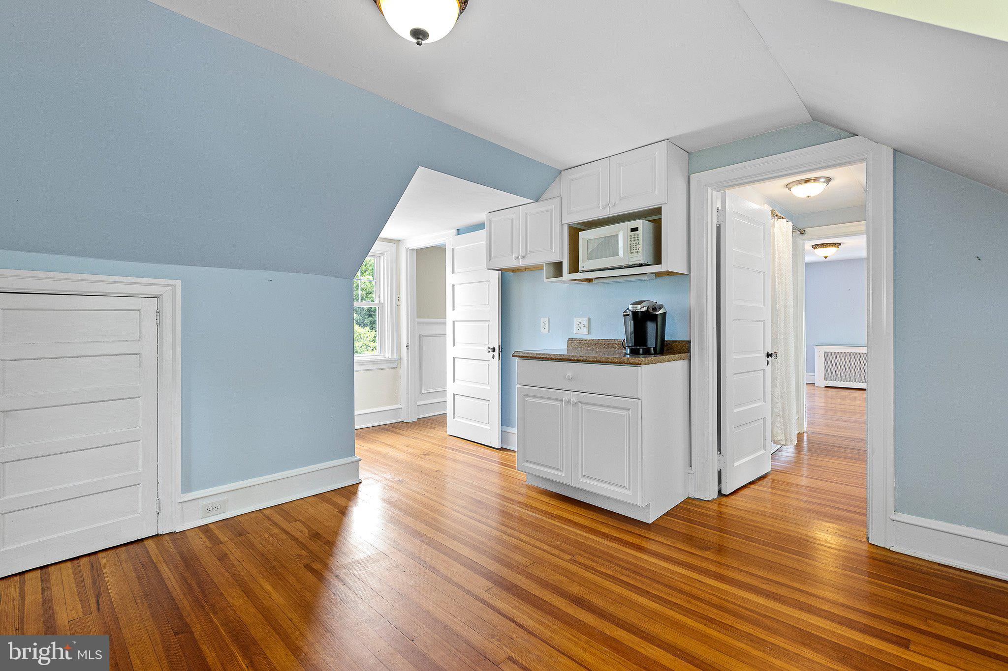 809 Shipley Road Wilmington, DE 19803 - Photo 44 of 51 Bedroom 5 with kitchenette