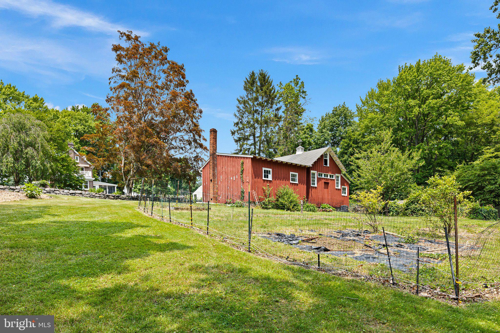 809 Shipley Road Wilmington, DE 19803 - Photo 48 of 51 View of gardens and land