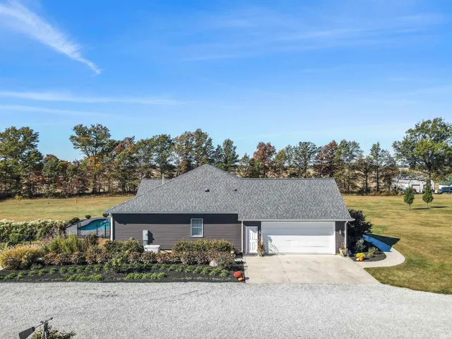 $730,000 | 716 East 550 North, Uniondale, IN 46791