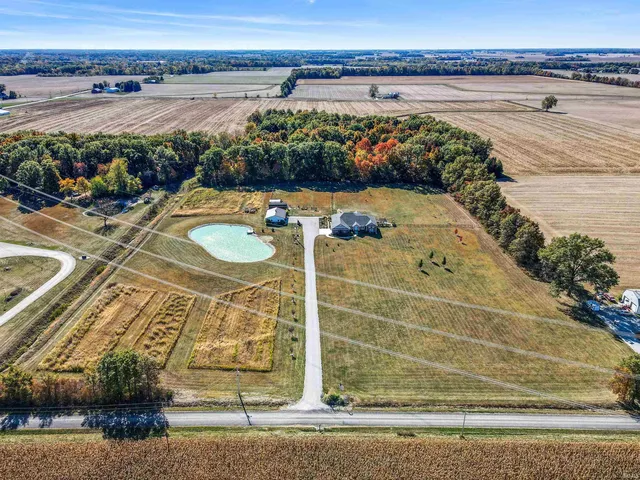 $730,000 | 716 East 550 North, Uniondale, IN 46791